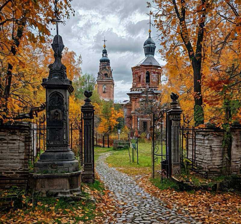 около кола колокола, около ворот коловорот